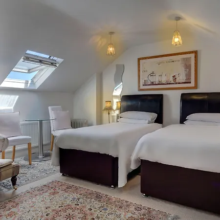 St. Aiden'S Guesthouse-3